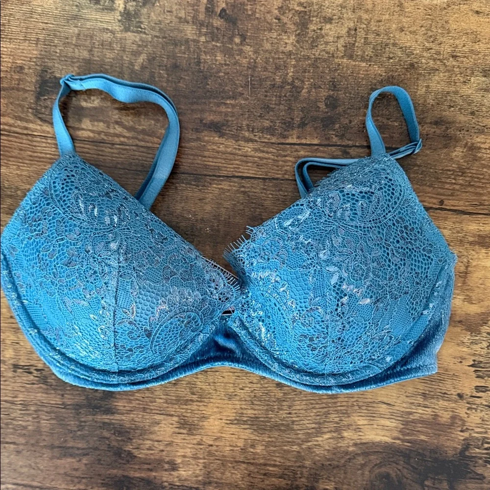 Victoria's Secret Teal Lace “Very Sexy” Bra - Picture 1 of 7
